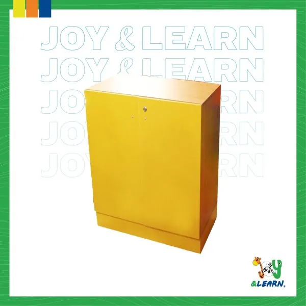 مكتبة ضلفتين بها رف داخلي