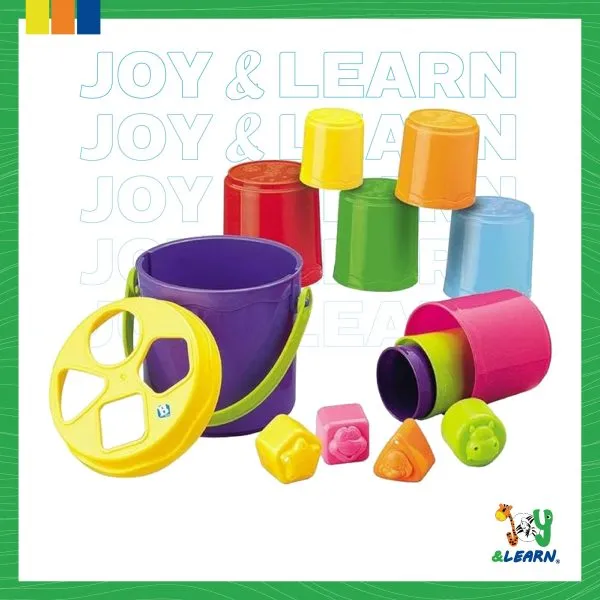 دلو بلاستيكي بغطاء قابل للفصل